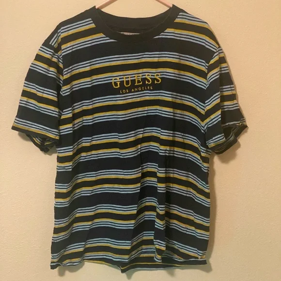 Guess shirt Bundle - Picture 3 of 16